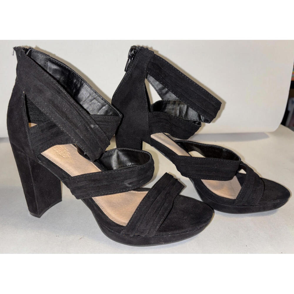 Charlotte Rusee Black Suede High Heel Pumps Size 7 Pre-Owned Excellent